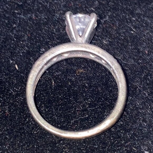 Sterling Silver Cubic Zirconia Engagement Ring With 7 Faceted Stones Stamped 925 - Picture 12 of 16